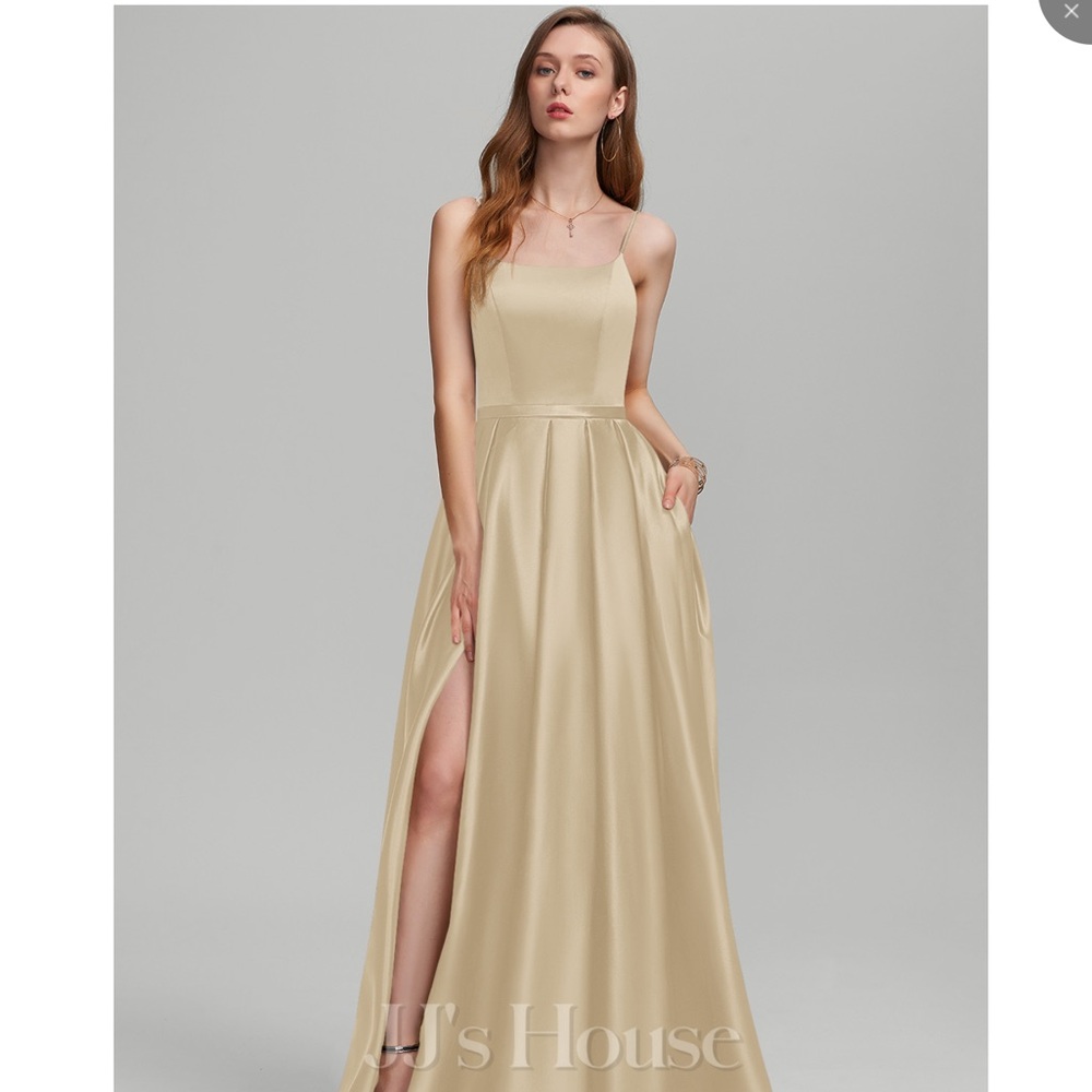 NEW IN BOX Elegant, flowy Bridesmaid/Formal Gown in rich Champagne color.SIZE 12